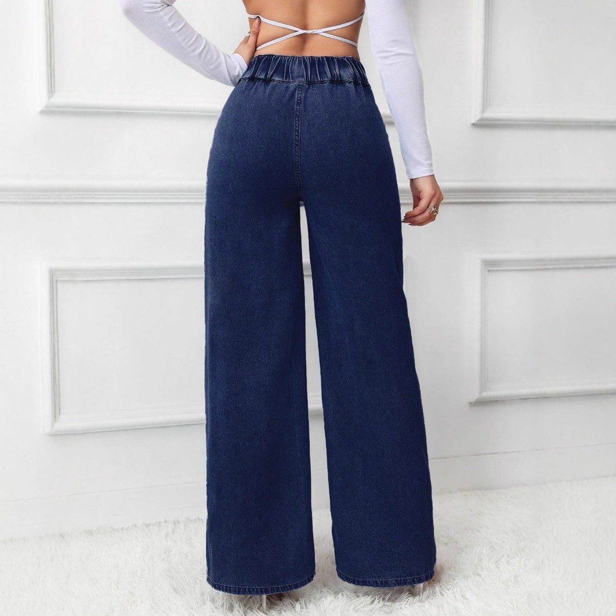 CELIRA HIGH-RISE JEANS